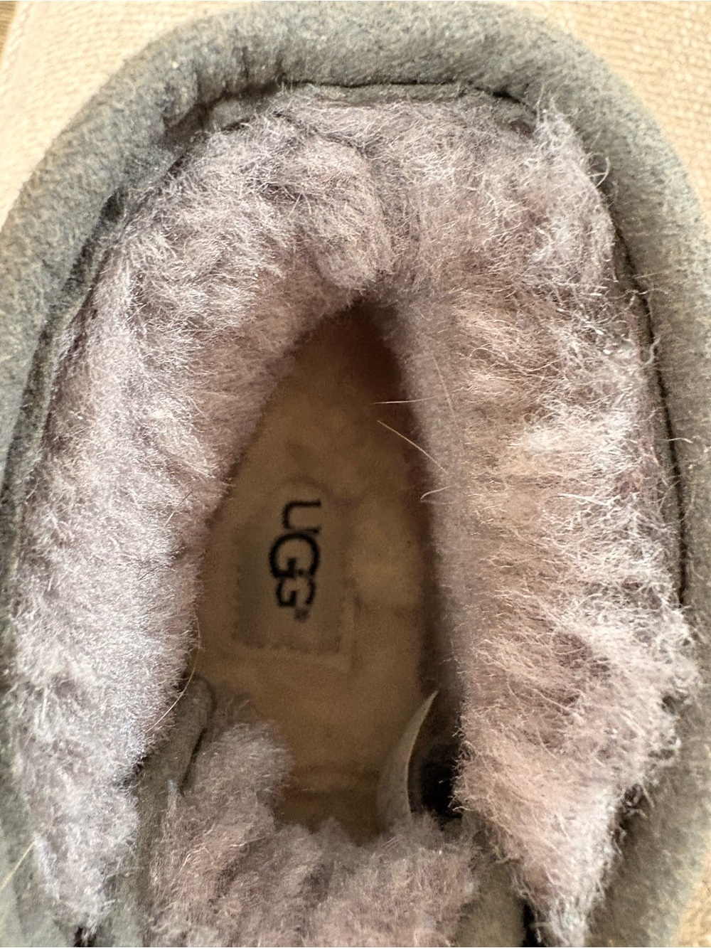 Brand New Uggs without box. I love them unfortunately they do not fit. Size 6